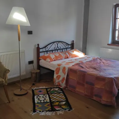 Holiday Farmhouse Skvor Çiftlik konaklama *