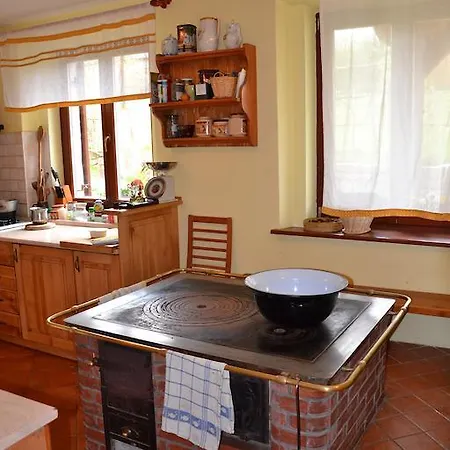 Holiday Farmhouse Skvor
