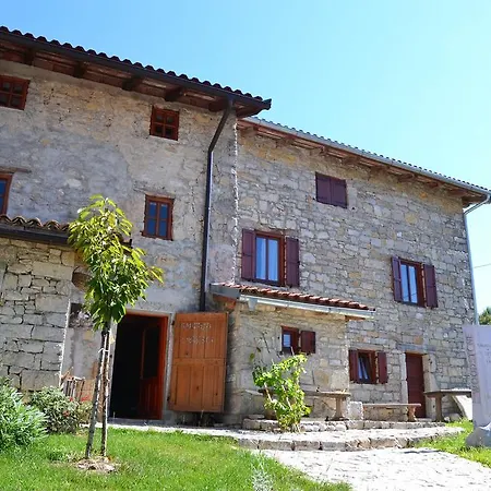 Farm stay Holiday Farmhouse Skvor