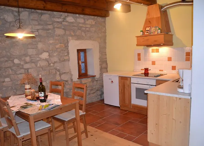 Bauernhof Holiday Farmhouse Skvor *